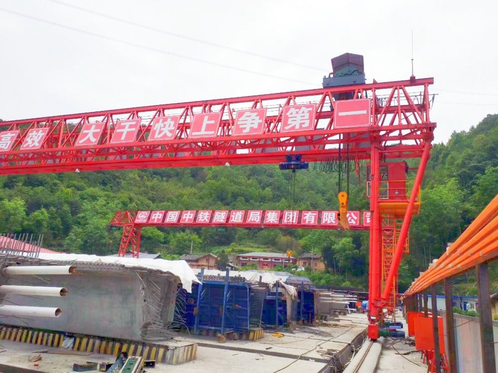 廣西來賓提梁機(jī)、路橋門機(jī)、龍門吊廠家銷售安裝維修