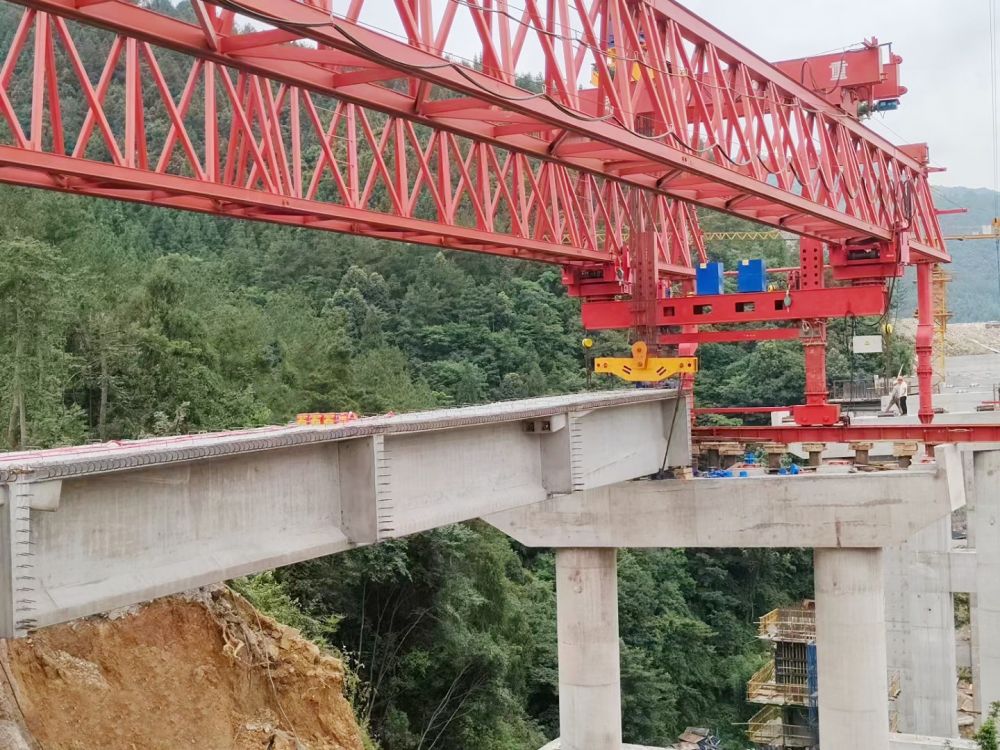 四川架橋機(jī)、提梁機(jī)、路橋門機(jī)、工程起重機(jī)廠家銷售