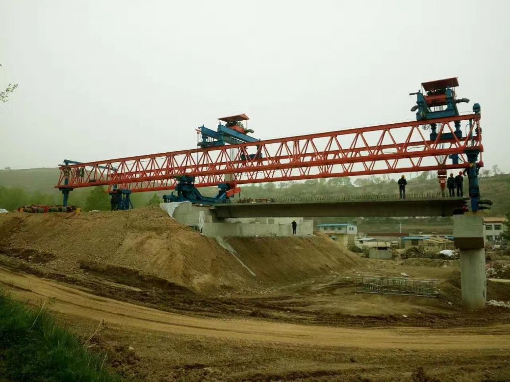 新疆和田架橋機(jī)廠家銷售、公路鐵路架橋機(jī)租賃出租、安裝維修